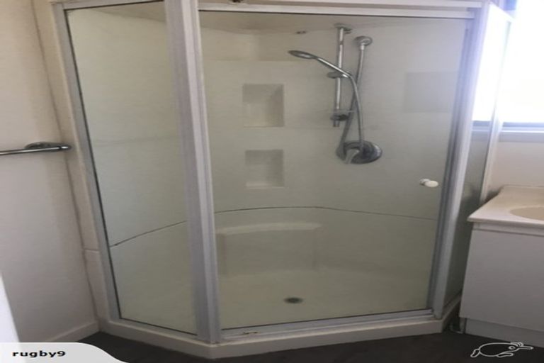 Photo of property in 18 Hillary Crescent, Upper Riccarton, Christchurch, 8041