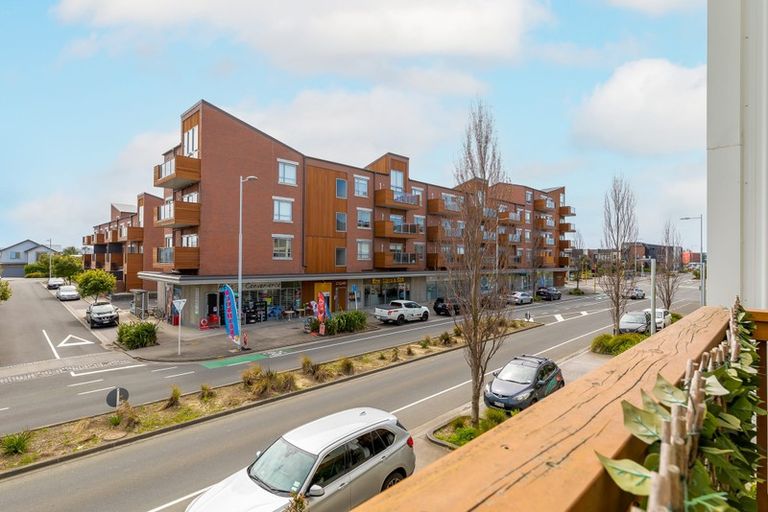 Photo of property in 2b Harakeke Road, Hobsonville, Auckland, 0616