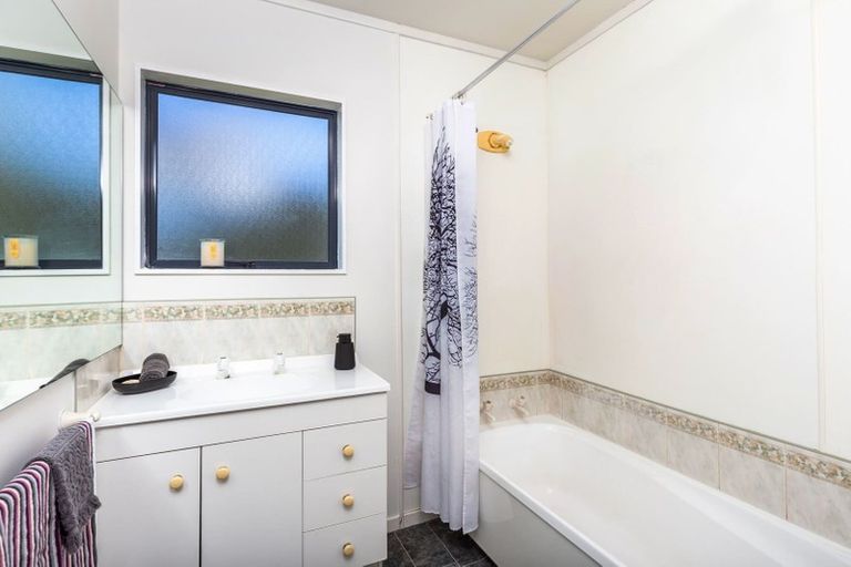 Photo of property in 2/89 Arthur Crescent, Hilltop, Taupo, 3330