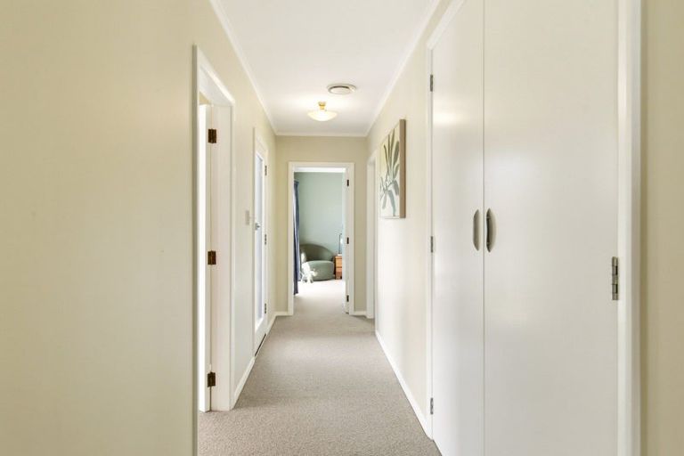 Photo of property in 72 Redwood Avenue, Tawa, Wellington, 5028