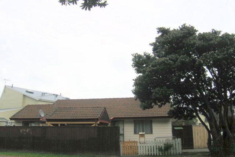 Photo of property in 78 Randwick Crescent, Moera, Lower Hutt, 5010