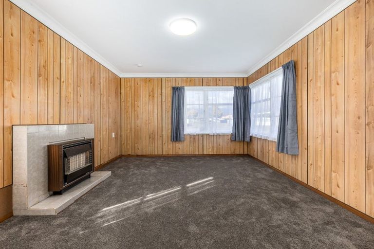 Photo of property in 11 Bartholomew Road, Levin, 5510