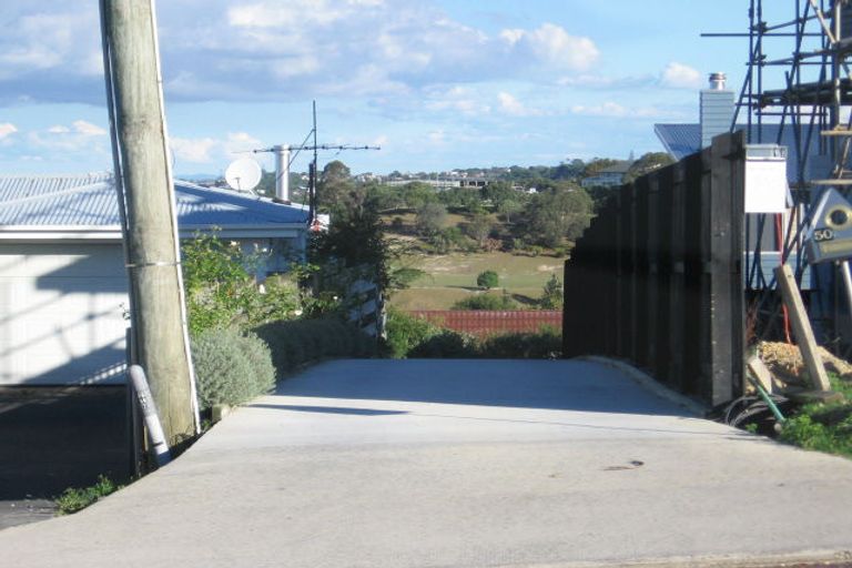 Photo of property in 50 Knights Road, Rothesay Bay, Auckland, 0630