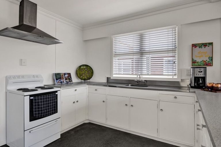 Photo of property in 70 Pendarves Street, New Plymouth, 4310