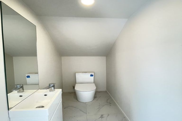 Photo of property in 88b John Downs Drive, Browns Bay, Auckland, 0630