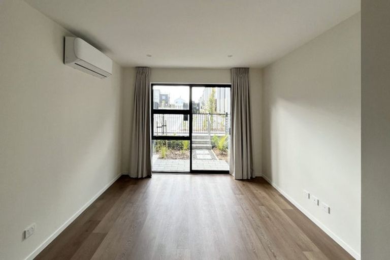 Photo of property in 5/25 Jabuka Street, Glen Eden, Auckland, 0602