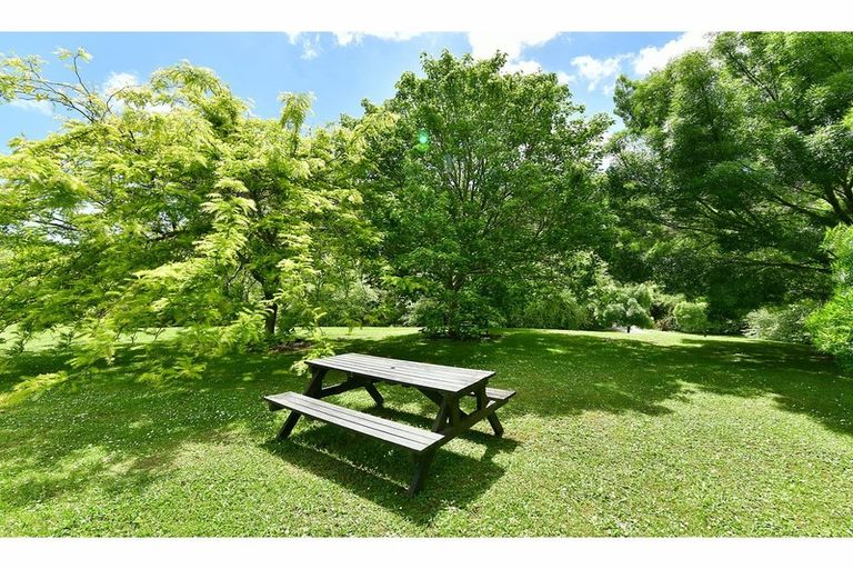 Photo of property in 257 Upper Waiwera Road, Puhoi, Silverdale, 0994