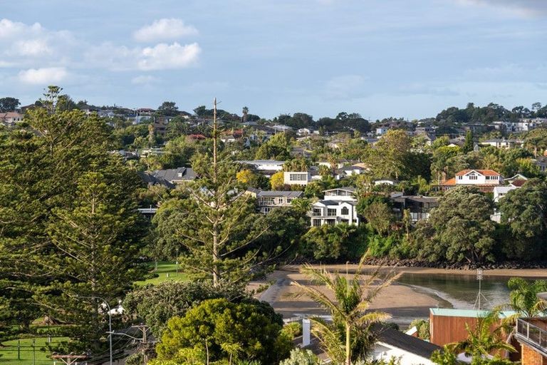 Photo of property in 2a Sharon Road, Waiake, Auckland, 0630