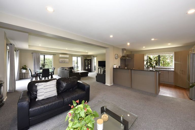 Photo of property in 37 Mcmahon Drive, Aidanfield, Christchurch, 8025