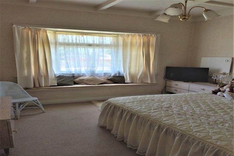 Photo of property in 11 Darlington Street, Ngatea, 3503