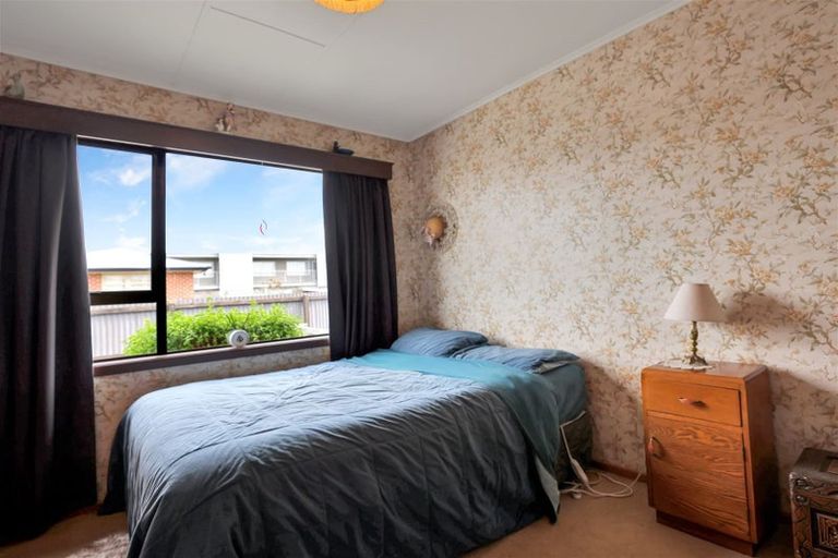 Photo of property in 98 Mcmurdo Street, Tinwald, Ashburton, 7700