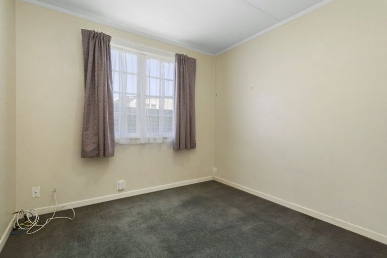 Photo of property in 9 Airdrie Avenue, Epuni, Lower Hutt, 5011