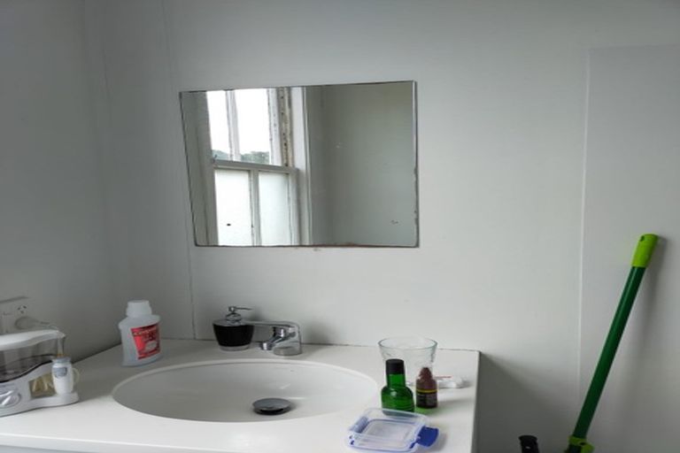 Photo of property in 28 Owen Street, Newtown, Wellington, 6021