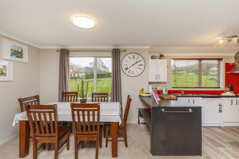 Photo of property in 12 Poplar Grove, Feilding, 4702