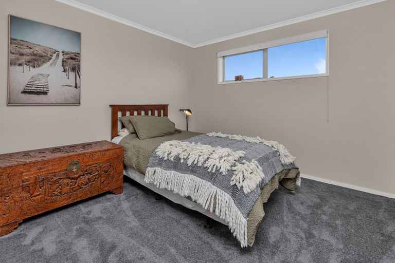 Photo of property in 9 Paradise Point Place, One Tree Point, 0118