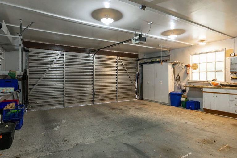 Photo of property in 16 Huia Street, Waikawa, Picton, 7220