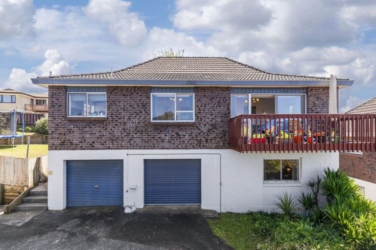 Photo of property in 1/127 Stapleford Crescent, Browns Bay, Auckland, 0630