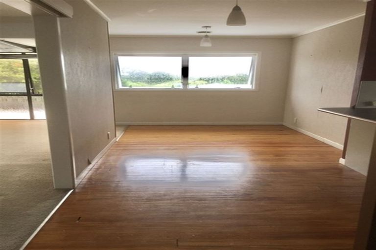Photo of property in 56 Sherwood Avenue, Te Atatu South, Auckland, 0610