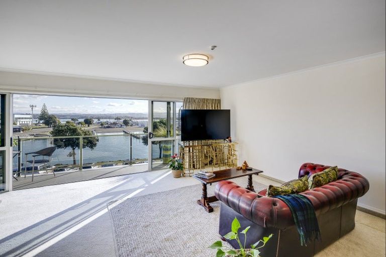 Photo of property in 10/26 West Quay, Ahuriri, Napier, 4110
