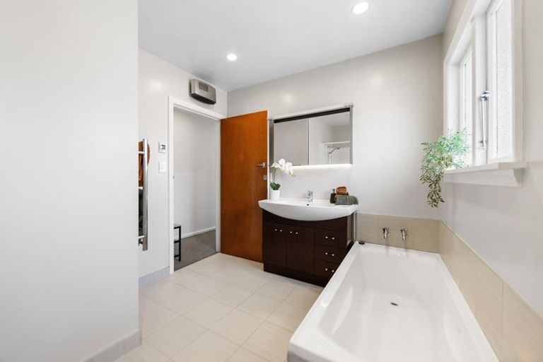 Photo of property in 23 Fenchurch Street, Northcote, Christchurch, 8052