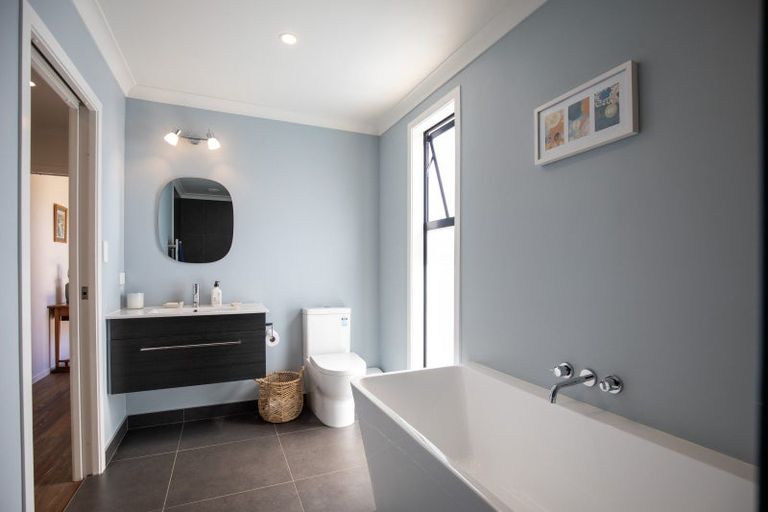 Photo of property in 64a Greenslade Road, Raglan, 3295