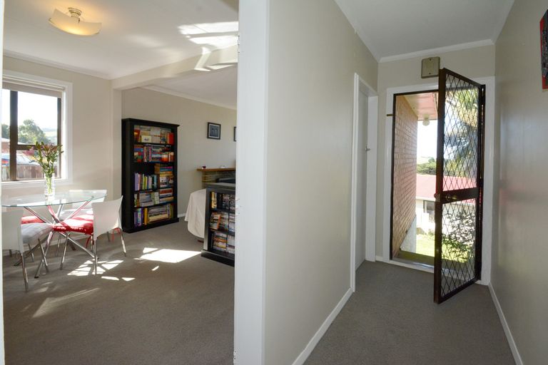 Photo of property in 28 Puketai Street, Andersons Bay, Dunedin, 9013