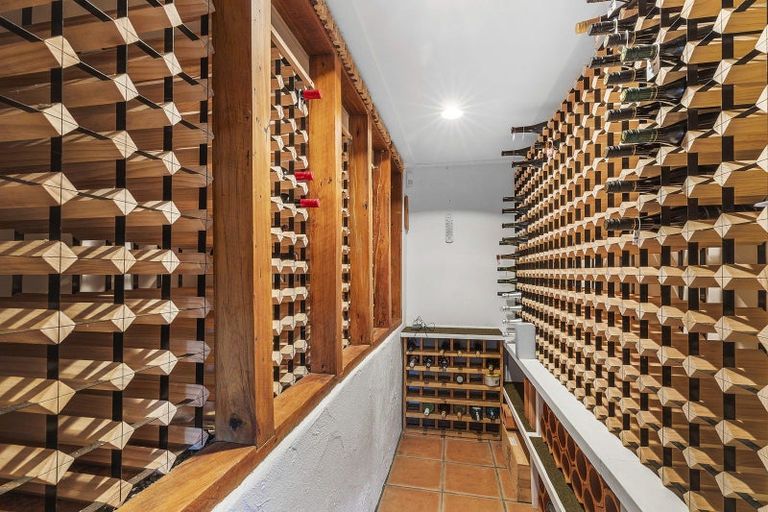 Photo of property in 68 Chamberlain Road, Karori, Wellington, 6012