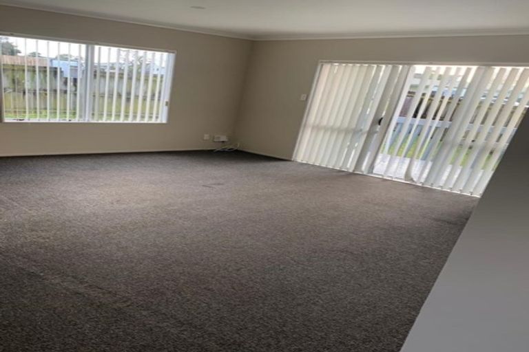 Photo of property in 8 Solveig Place, Randwick Park, Auckland, 2105