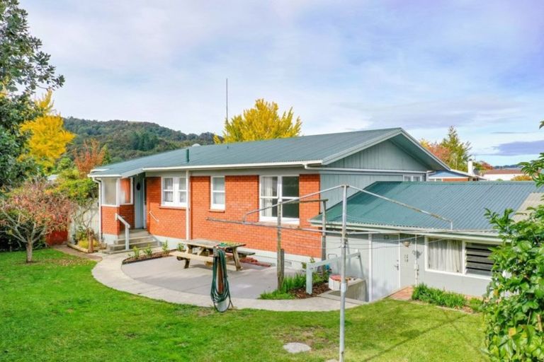 Photo of property in 2 Strathmore Place, Whakatane, 3120