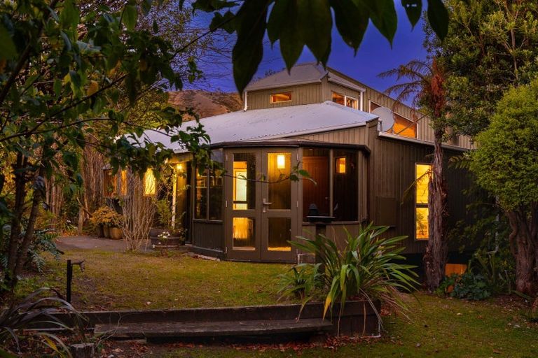 Photo of property in 60 Leinster Avenue, Raumati South, Paraparaumu, 5032