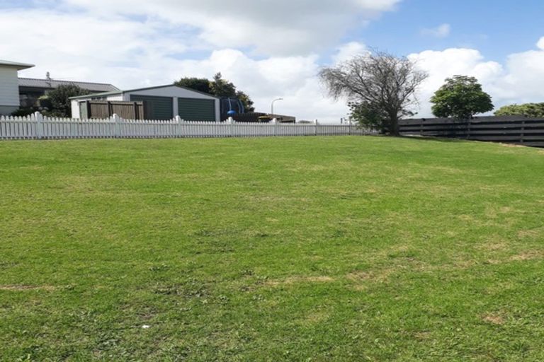 Photo of property in 21 Churchill Terrace, Waiuku, 2123