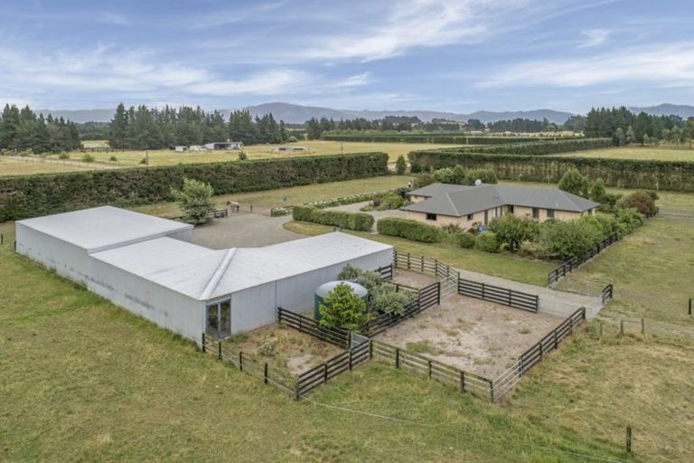 Photo of property in 40 Swamp Road, Loburn, Rangiora, 7472