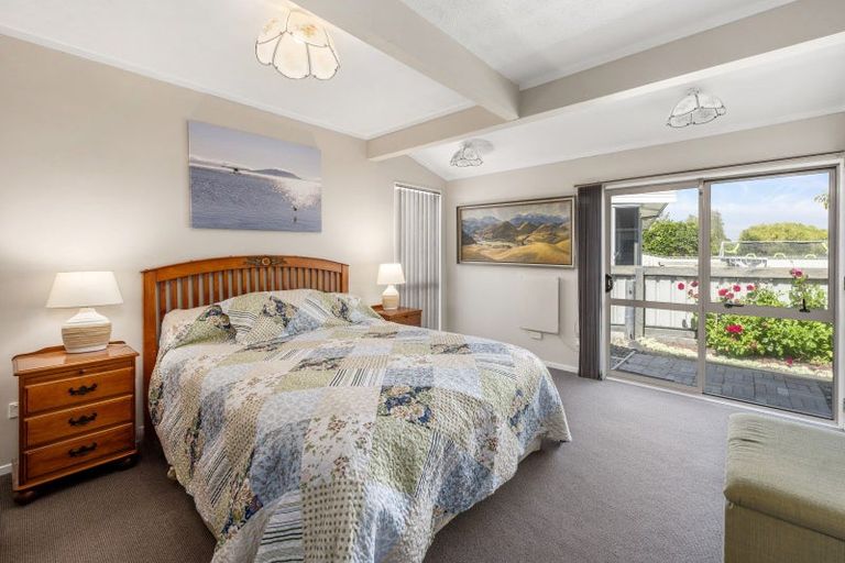 Photo of property in 31 Willow Avenue, Hannahs Bay, Rotorua, 3010