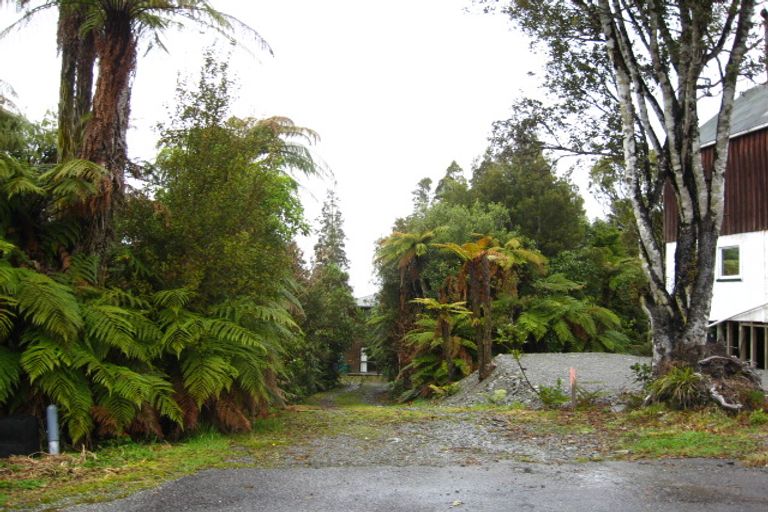 Photo of property in 14 Korua Street, Moana, 7872