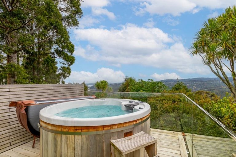 Photo of property in 47 Huia Road, Titirangi, Auckland, 0604