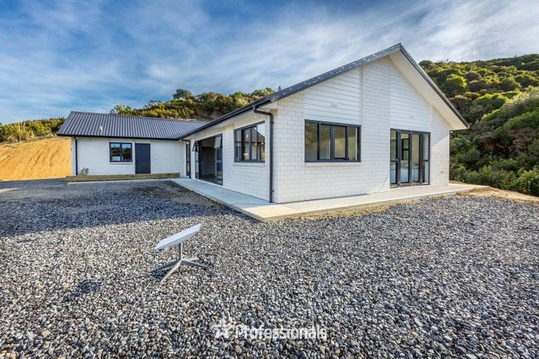 Photo of property in 9 Margaret Mahy Drive, Blue Mountains, Upper Hutt, 5371