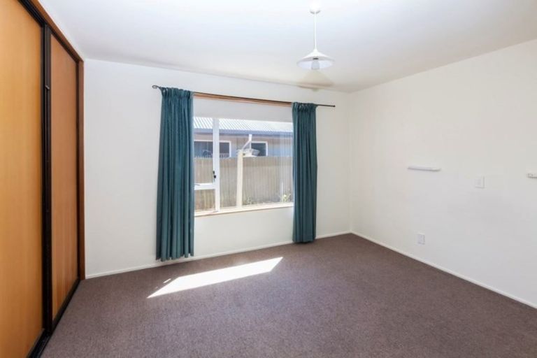 Photo of property in 2/143 Clarence Street, Riccarton, Christchurch, 8011