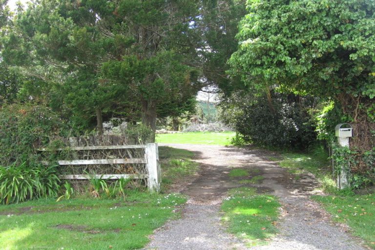 Photo of property in 38 Takinga Street, Mourea, Rotorua, 3074