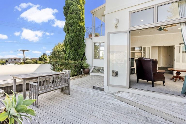 Photo of property in 1/10 Norman Road, Hauraki, Auckland, 0622