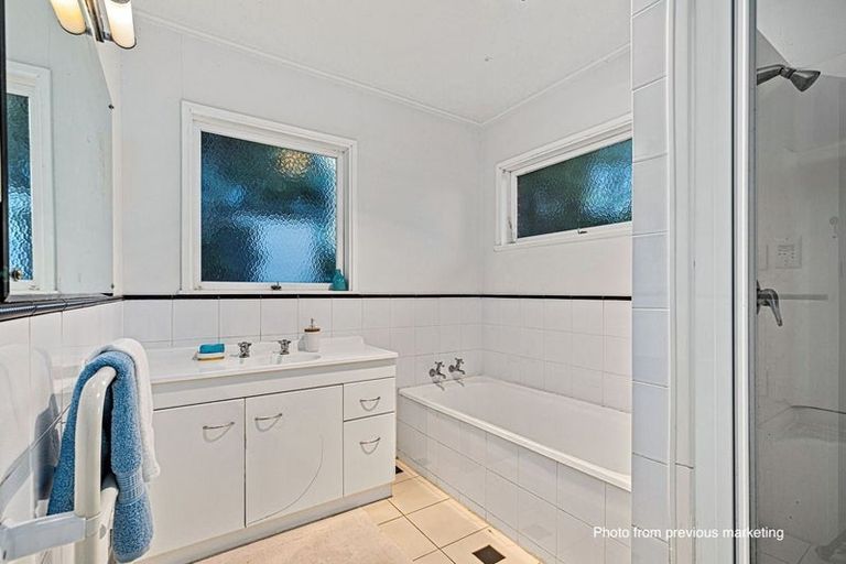 Photo of property in 450 Don Buck Road, Massey, Auckland, 0614