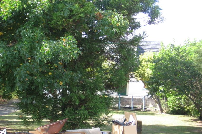 Photo of property in 41 Beaubank Road, Kelston, Auckland, 0602