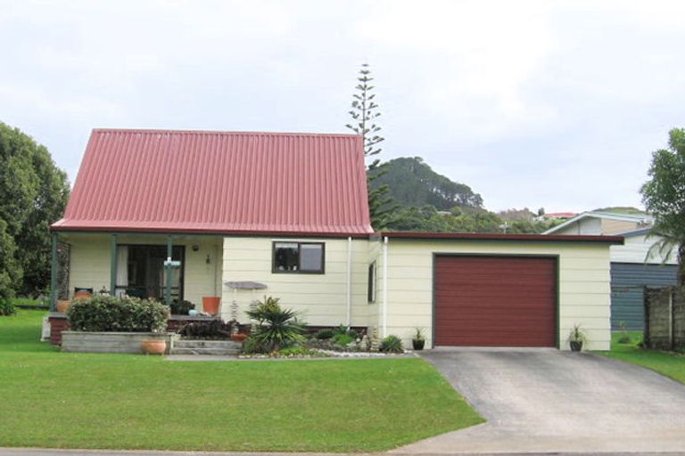 Photo of property in 2 Robyn Crescent, Hahei, Whitianga, 3591