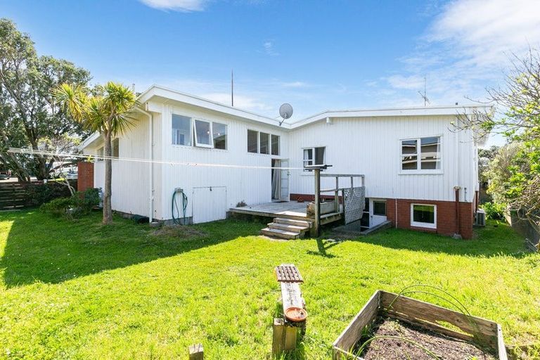 Photo of property in 2 Ontario Street, Kingston, Wellington, 6021