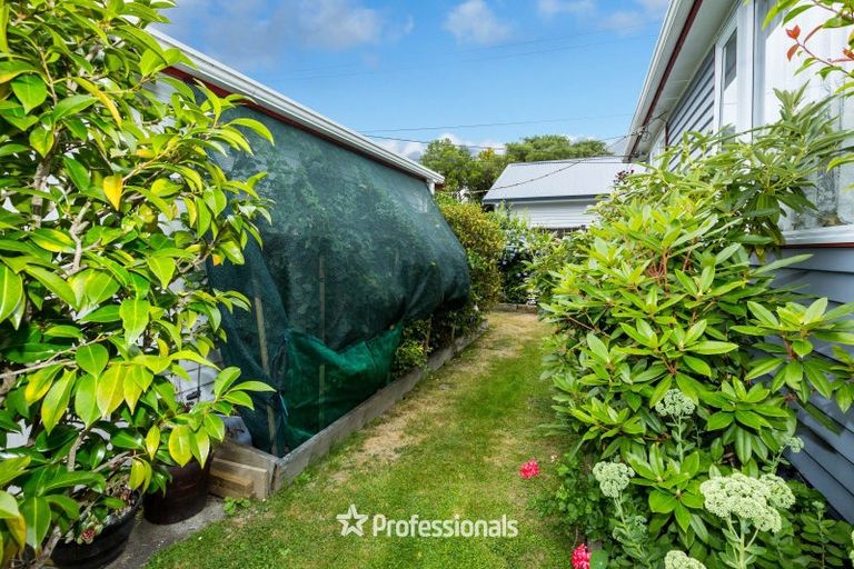 Photo of property in 18 Seddon Street, Wallaceville, Upper Hutt, 5018