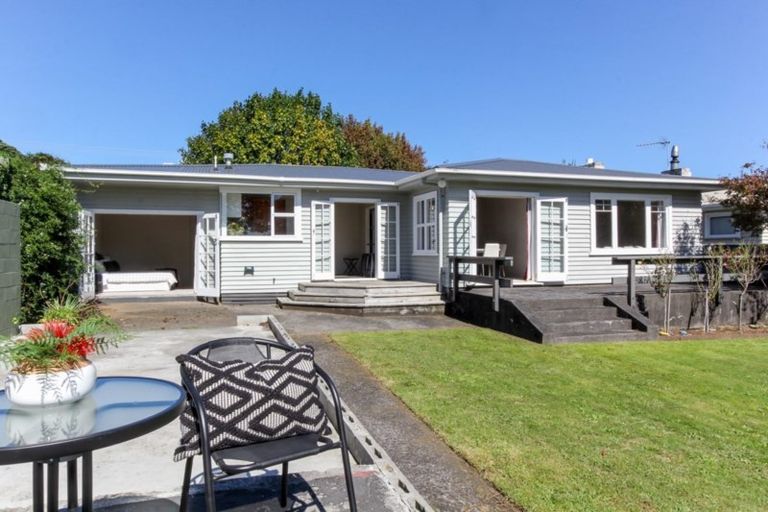 Photo of property in 225a Huatoki Street, Upper Vogeltown, New Plymouth, 4310