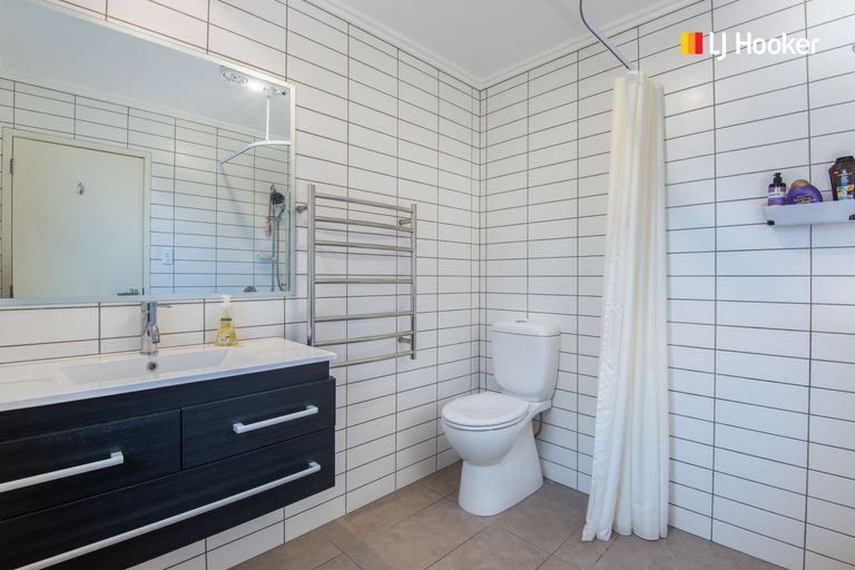 Photo of property in 11 Reid Avenue, Mosgiel, 9024