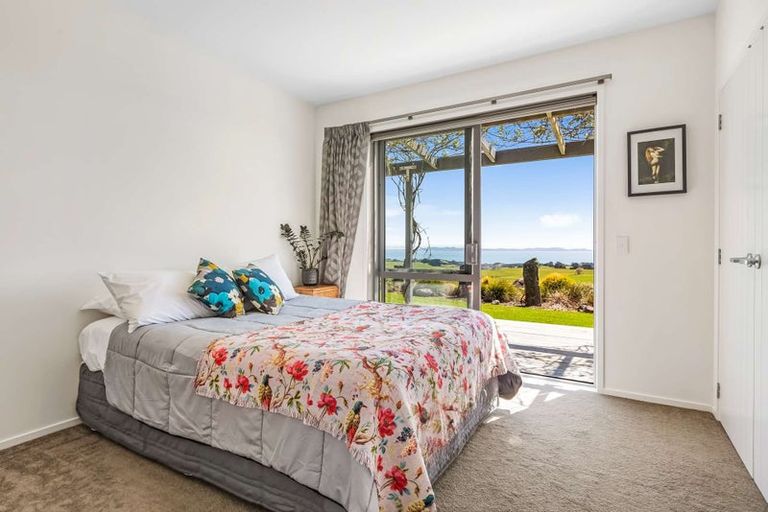 Photo of property in 601 Cable Bay Block Road, Cable Bay, 0420
