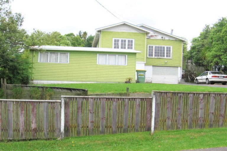 Photo of property in 31 Clayburn Road, Glen Eden, Auckland, 0602