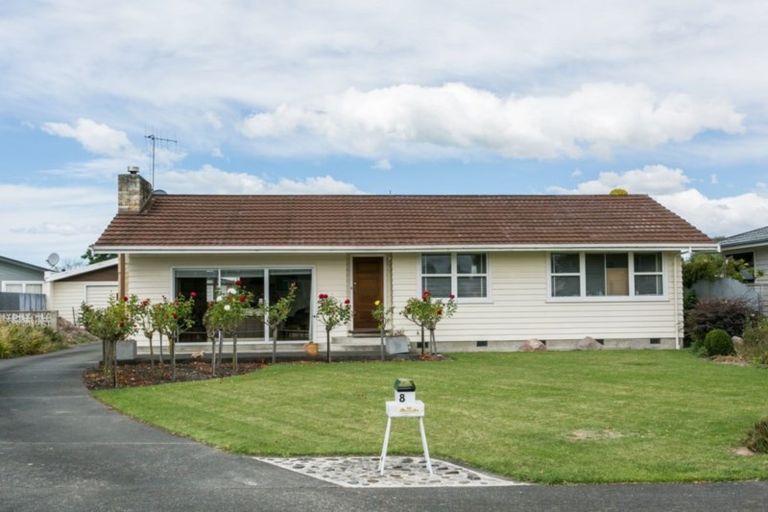 Photo of property in 8 Barnett Place, Pirimai, Napier, 4112
