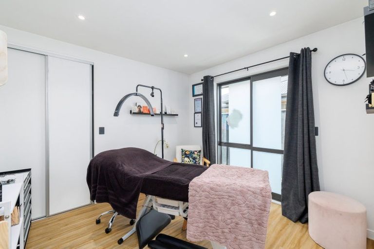 Photo of property in 17 Puaka Street, Pegasus, 7612